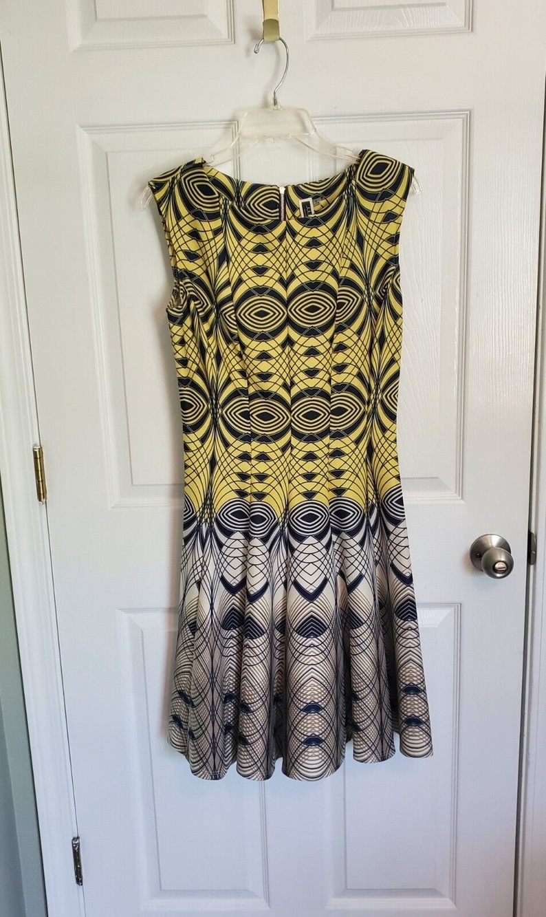 Julian Taylor Yellow Print Sleeveless Summer Dress Size 8 Fit and Flare
